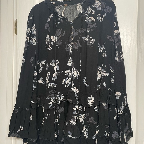 Free People Cloverfield Black Floral Ruffle Tunic Mini Dress | Boho Chic XS - Picture 4 of 13